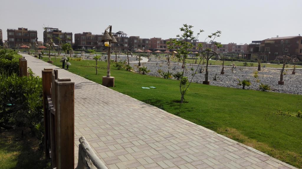 Three-Bedroom Garden Chalet at Marina Wadi Degla For Families Ain Suchna Zimmer foto