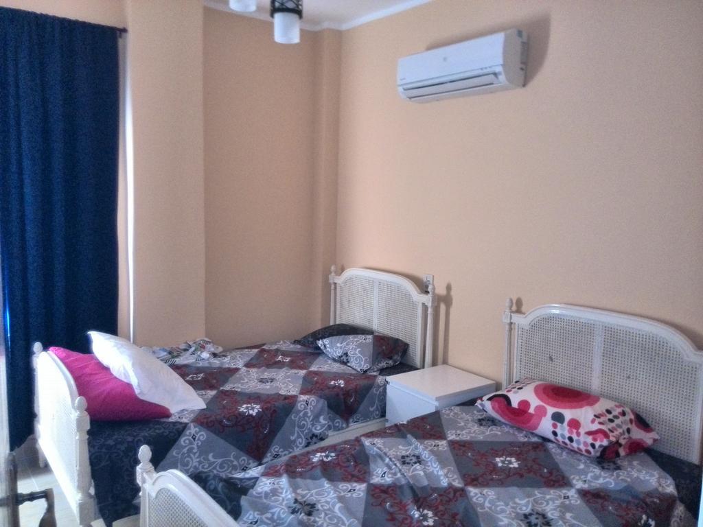 Three-Bedroom Garden Chalet at Marina Wadi Degla For Families Ain Suchna Zimmer foto